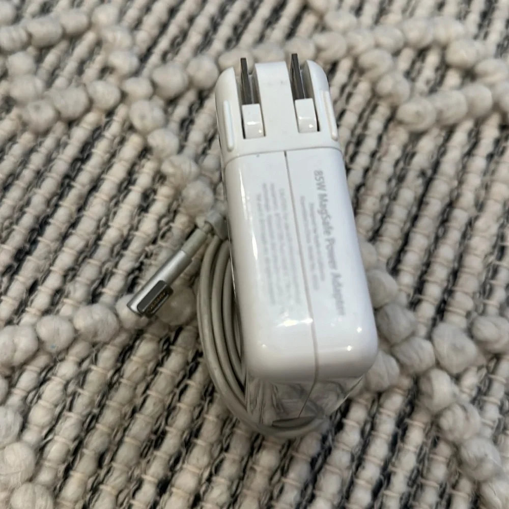 Apple MagSafe Power Adapter 85W